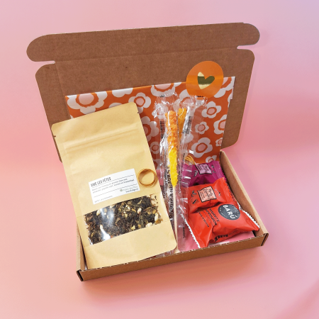 Een vrolijk cadeaupakket voor door de brievenbus